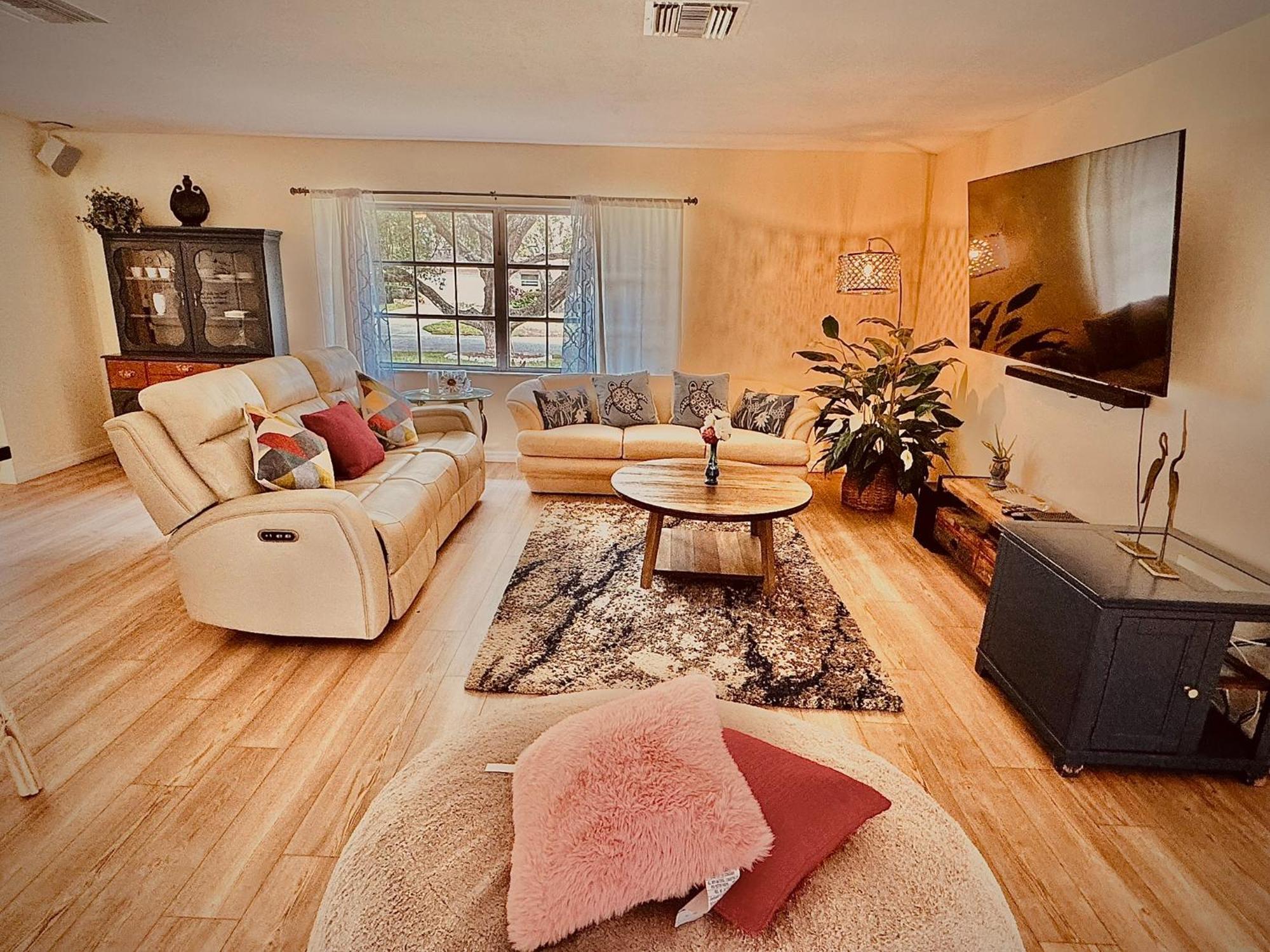 4 Bedroom Clearwater Vacation Home With Amazing Backyard Екстер'єр фото